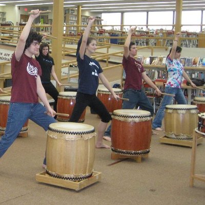 students learning taiko at Concord-Carlisle high school